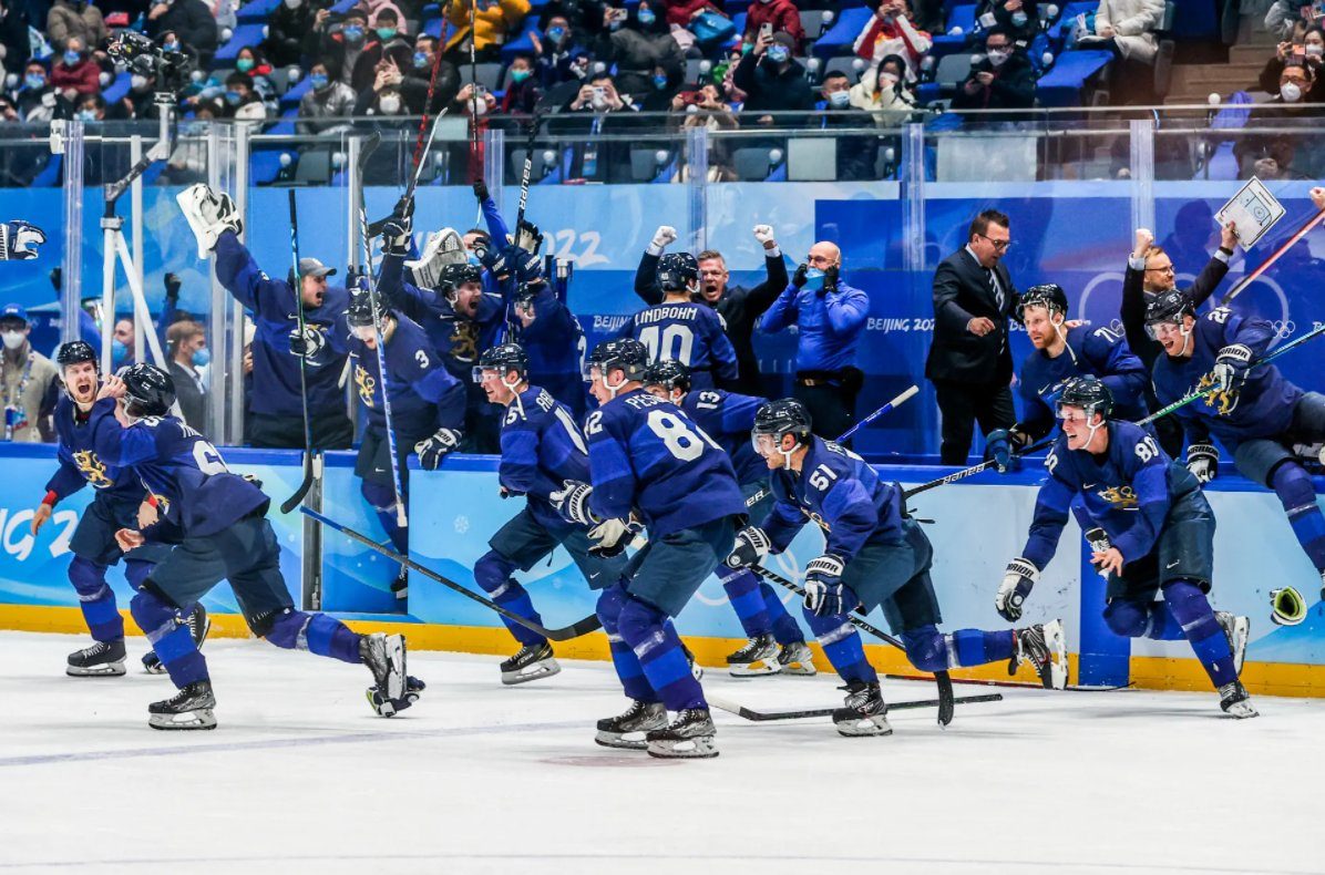 Хоккей с шайбой трансляция. Финляндия хоккей. Хоккей с шайбой на Олимпийских играх. Finland Olimpic 2022 Hockey. Хоккейные клубы Финляндии.